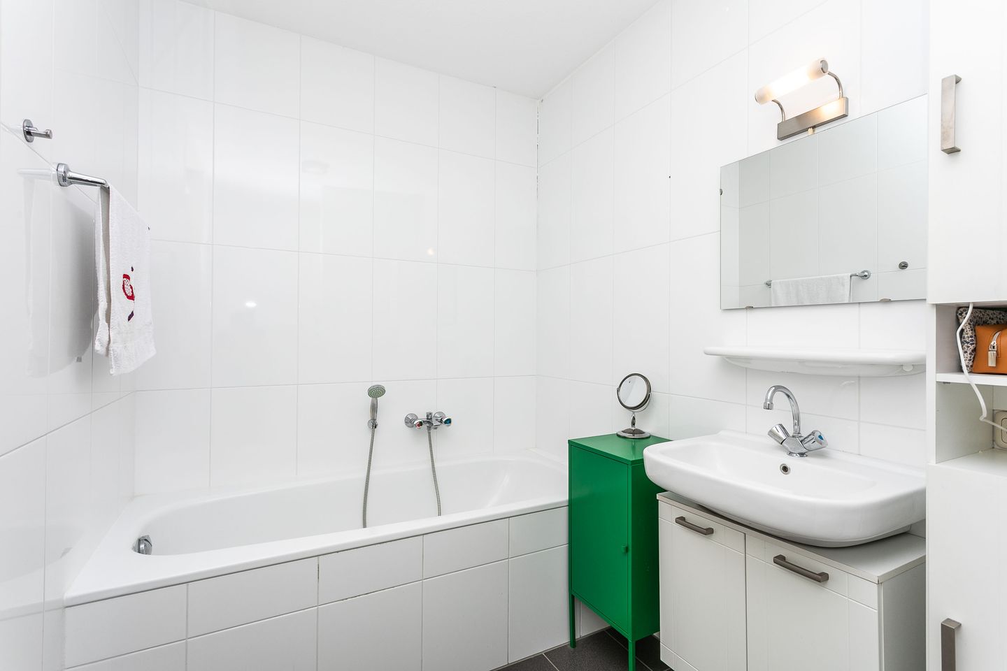 Spacious Detached Home with Indoor Garage in Sought-After Amstenraderveld — 19