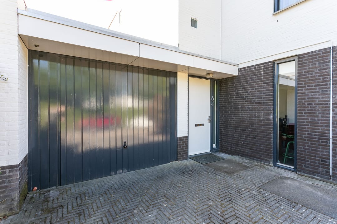 Spacious Detached Home with Indoor Garage in Sought-After Amstenraderveld — 31