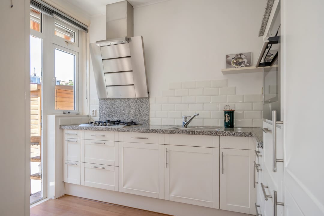 Charming Ground Floor Apartment with Sunny Backyard in The Hague Leyenburg — 26