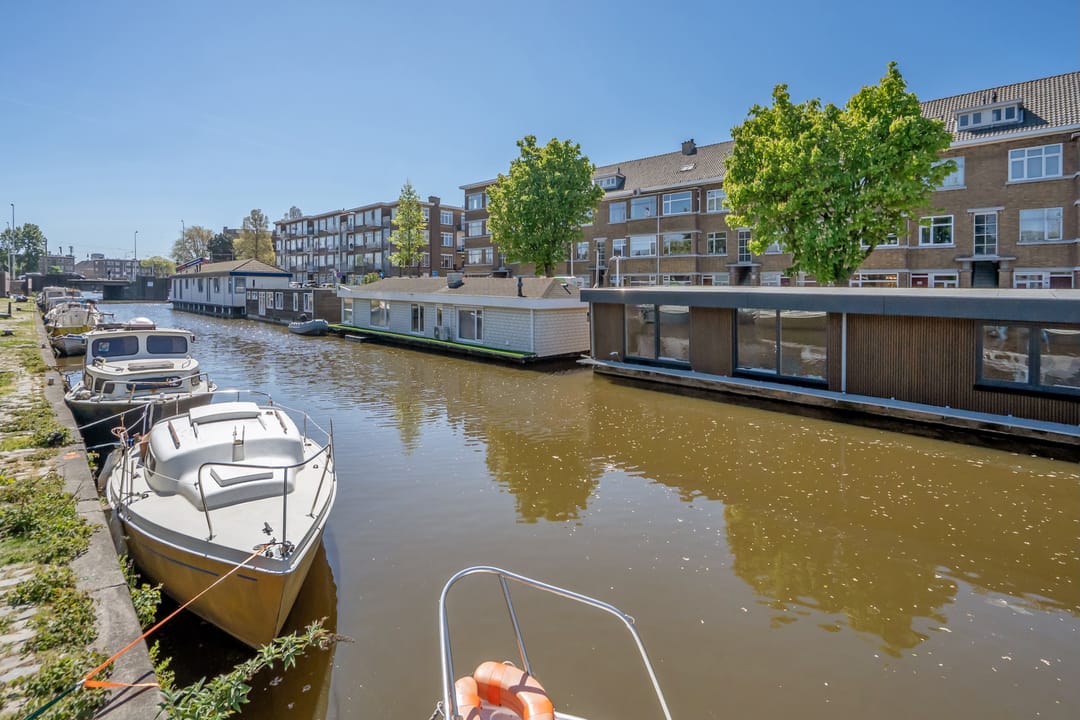 Charming Ground Floor Apartment with Sunny Backyard in The Hague Leyenburg — 31
