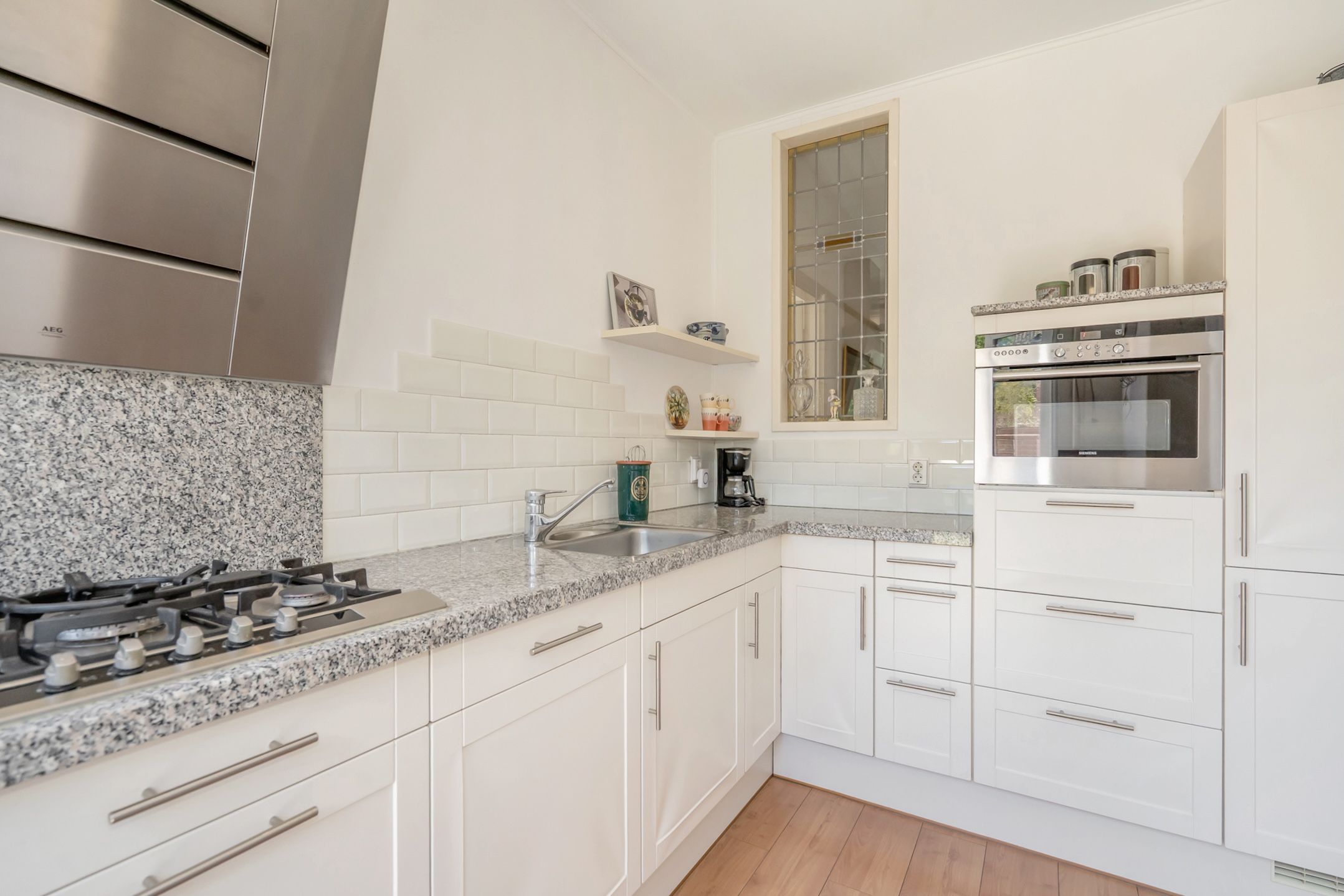 Charming Ground Floor Apartment with Sunny Backyard in The Hague Leyenburg — 24