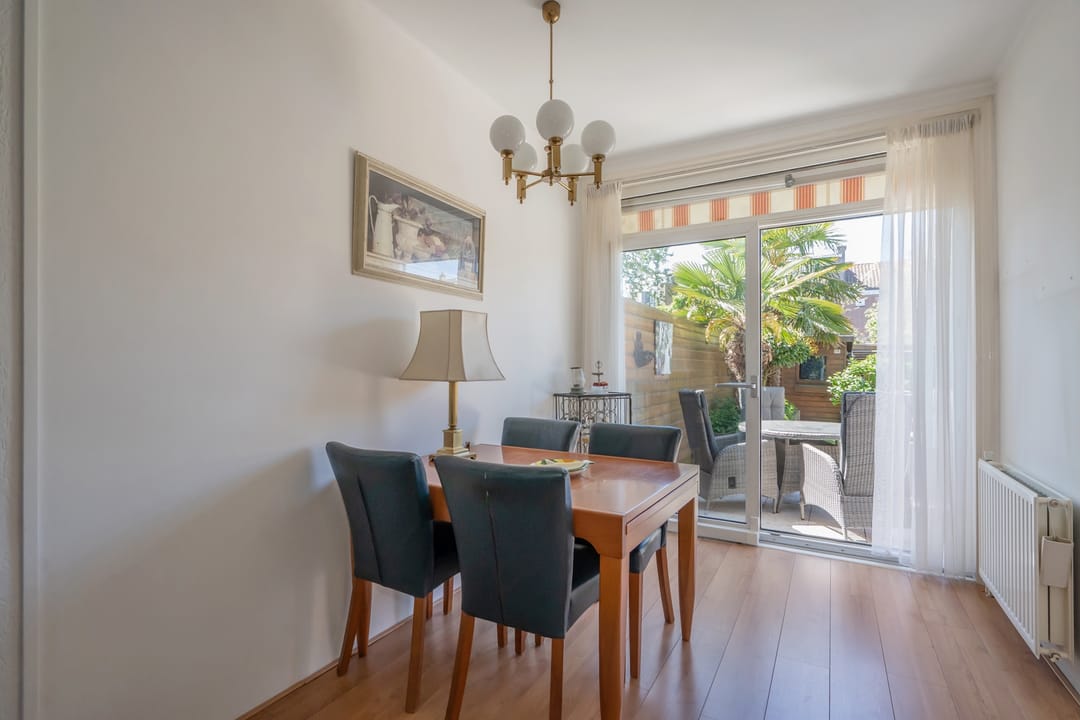 Charming Ground Floor Apartment with Sunny Backyard in The Hague Leyenburg — 22