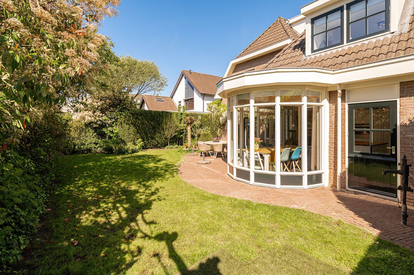 Spacious Detached Family Home with Home Office Space in Quiet Cul-de-sac — 10