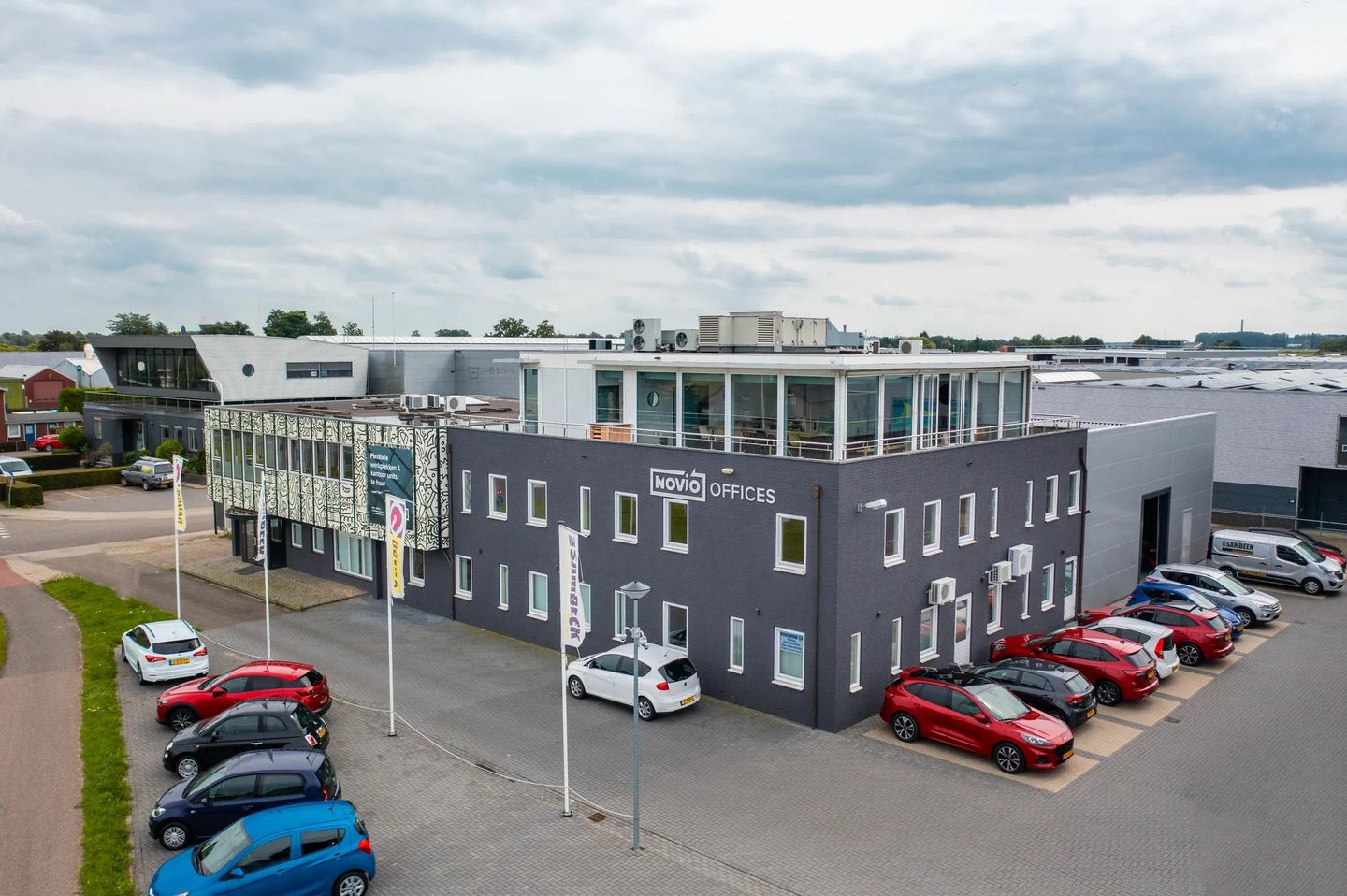 Bekijk foto 3 van Huigensstraat 2