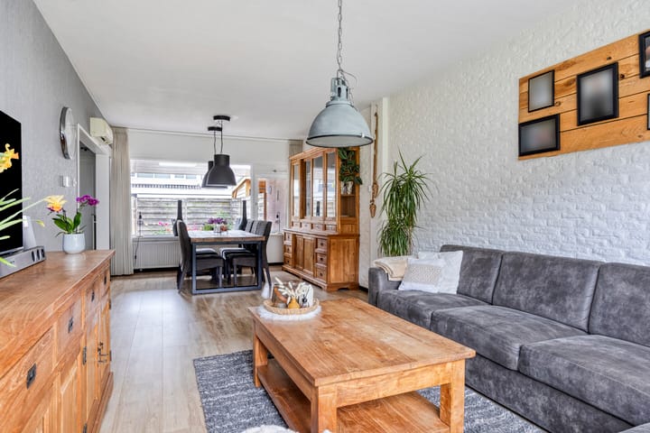 Foto 4 van Voeghoutenstraat 220