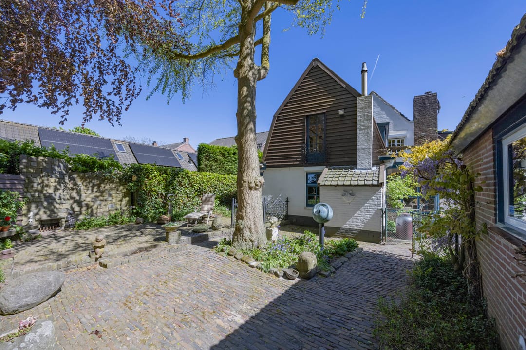 Characteristic Detached Home with Large Garden and Outbuildings in Haaren — 38