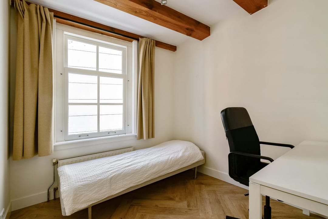 Renovated Monumental Apartment with Elevator in Amsterdam City Center — 13