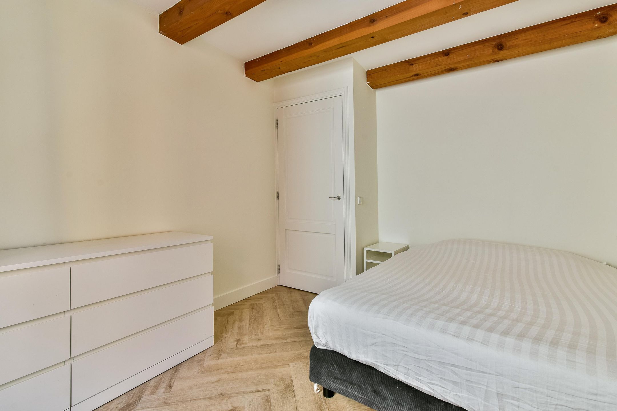 Renovated Monumental Apartment with Elevator in Amsterdam City Center — 12