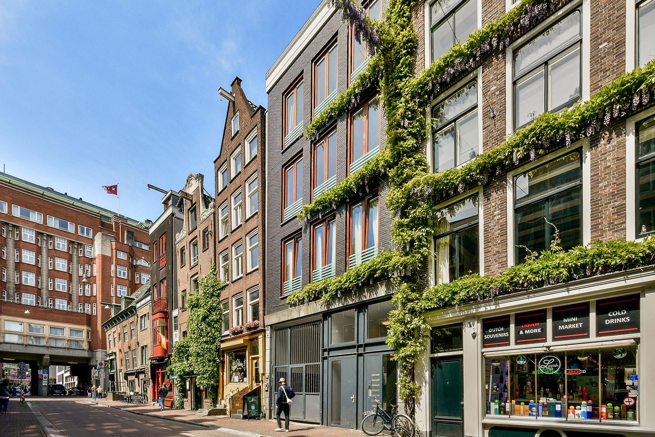 Renovated Monumental Apartment with Elevator in Amsterdam City Center — 15