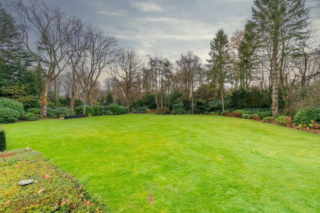 Stately Detached Villa with Expansive Garden Near Wassenaar Centre — 7