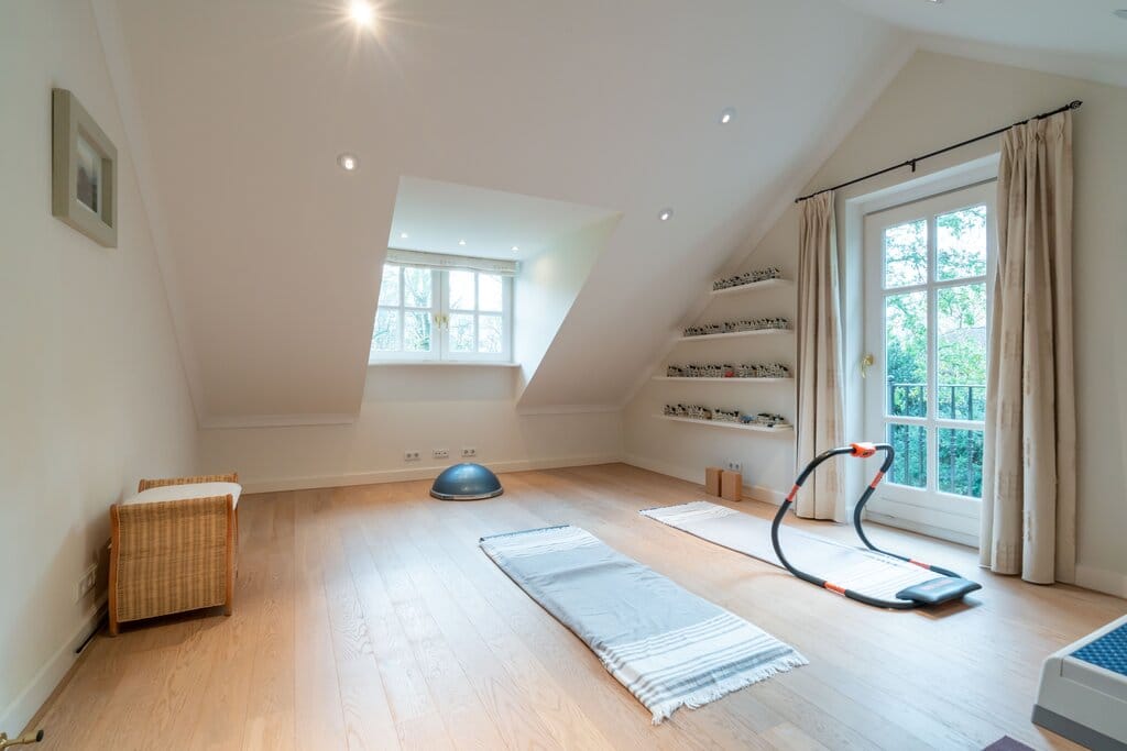 Stately Detached Villa with Expansive Garden Near Wassenaar Centre — 29