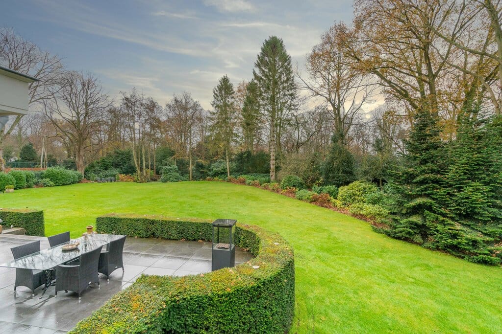 Stately Detached Villa with Expansive Garden Near Wassenaar Centre — 12