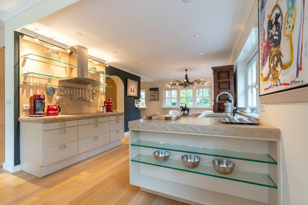 Stately Detached Villa with Expansive Garden Near Wassenaar Centre — 14