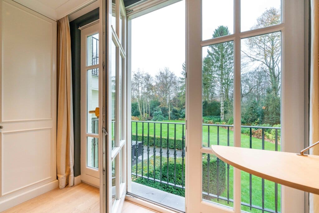 Stately Detached Villa with Expansive Garden Near Wassenaar Centre — 21