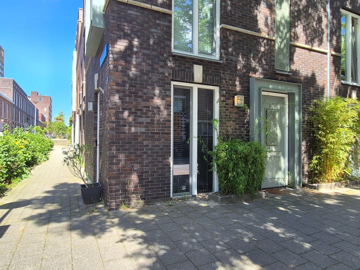 Foto 2 van Roentgenstraat 91