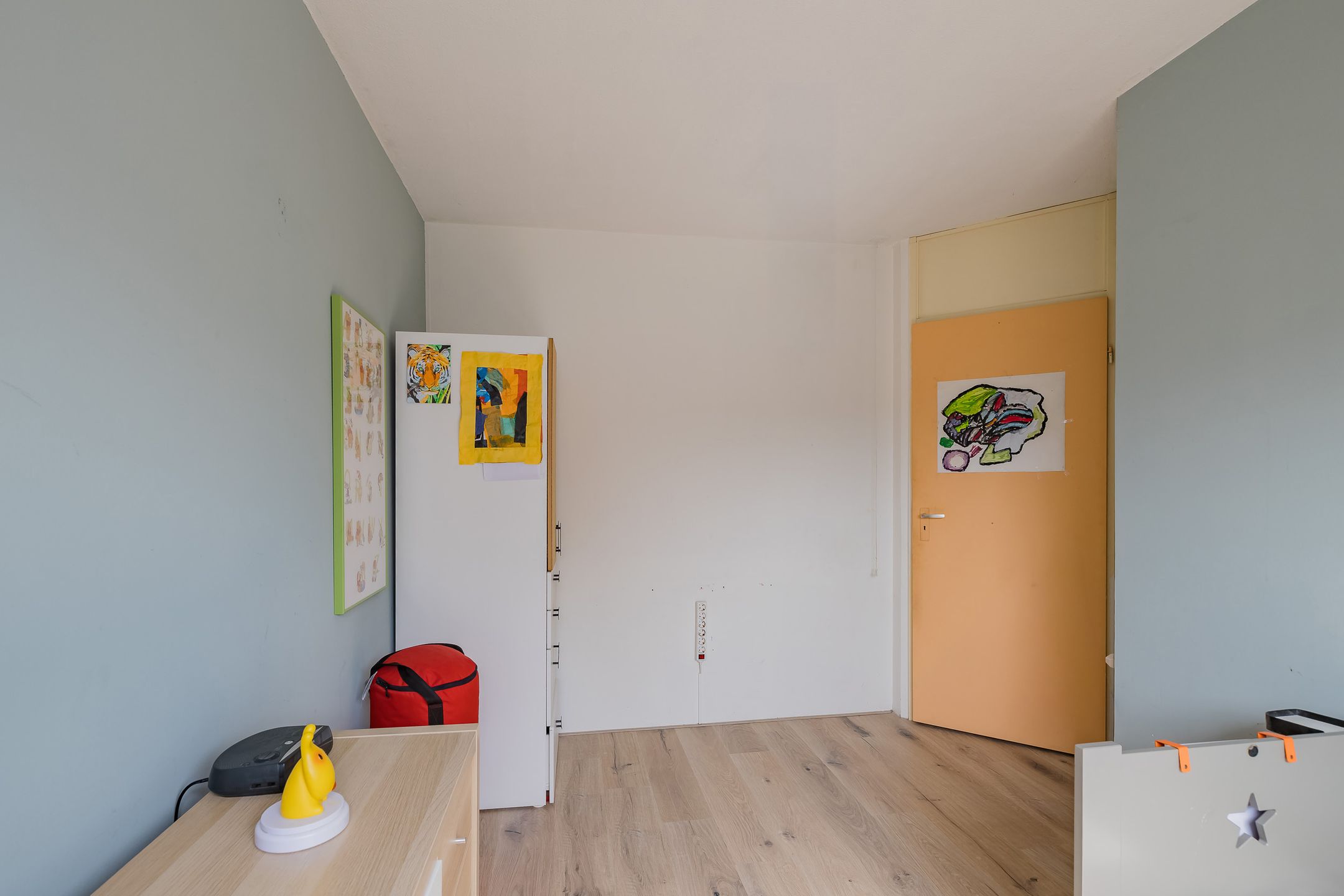 Spacious Four-Bedroom Terraced Home in Green Velserbroek — 30