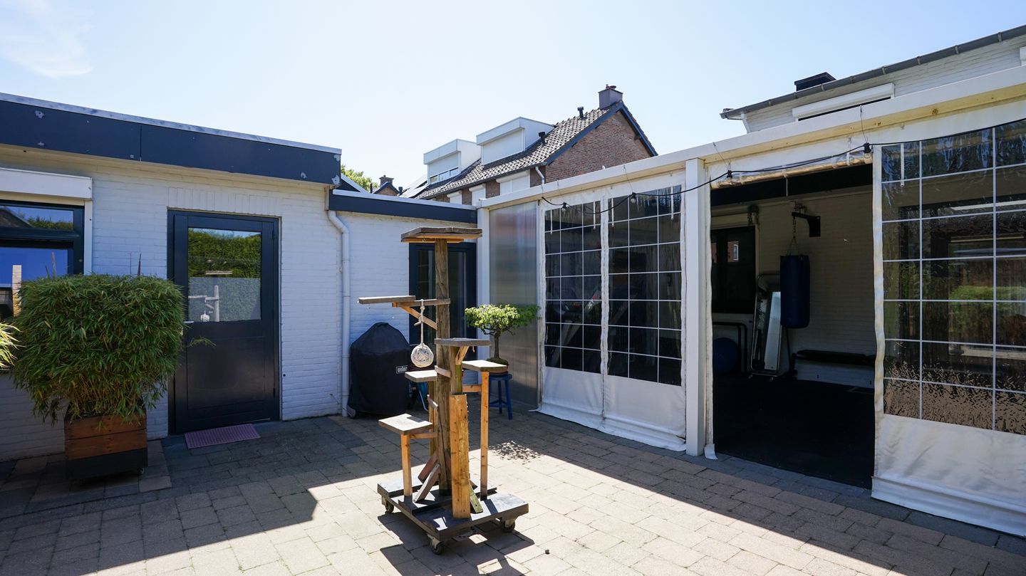 Foto 44 van Van Ostadestraat 21