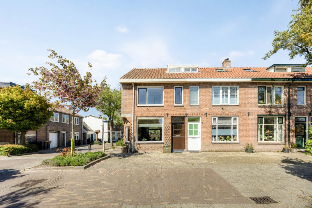 Photo 1 of Wilhelminastraat 12