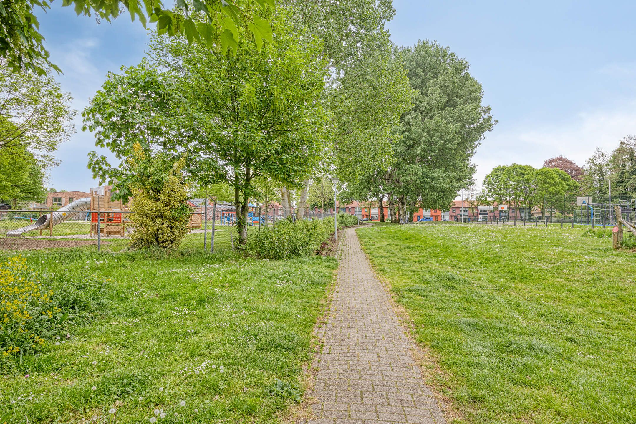 Photo 24 of Jasmijnstraat 69