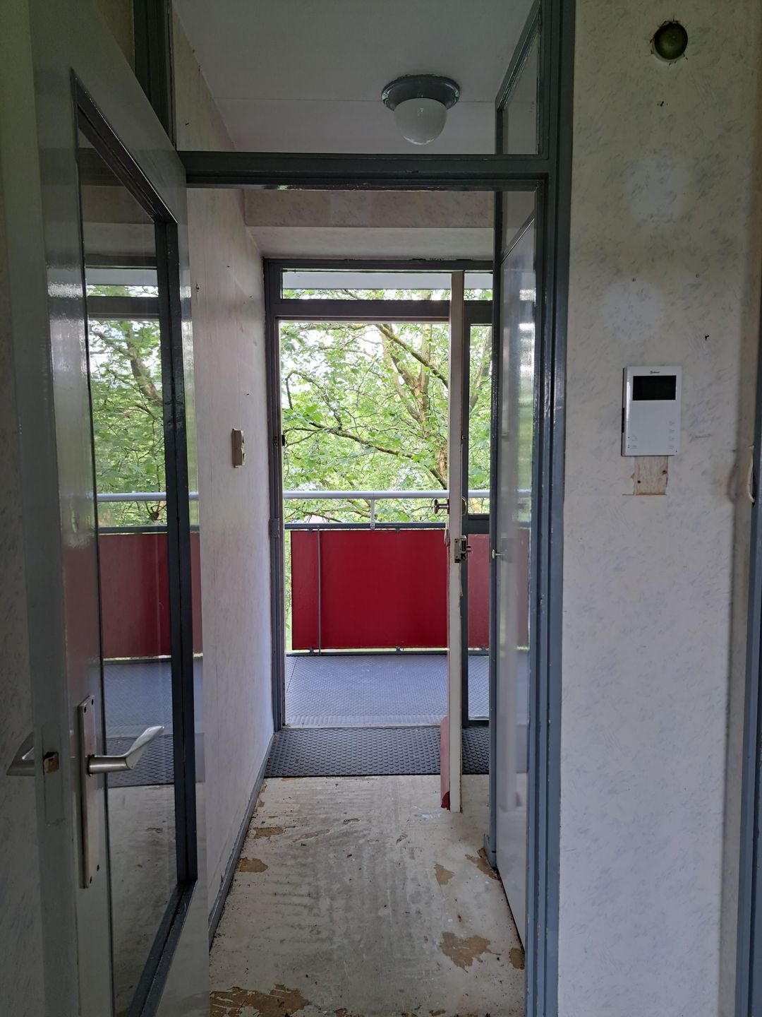 Bright 5-room apartment with balcony along singel in Van Zantenbuurt, Schiedam — 13