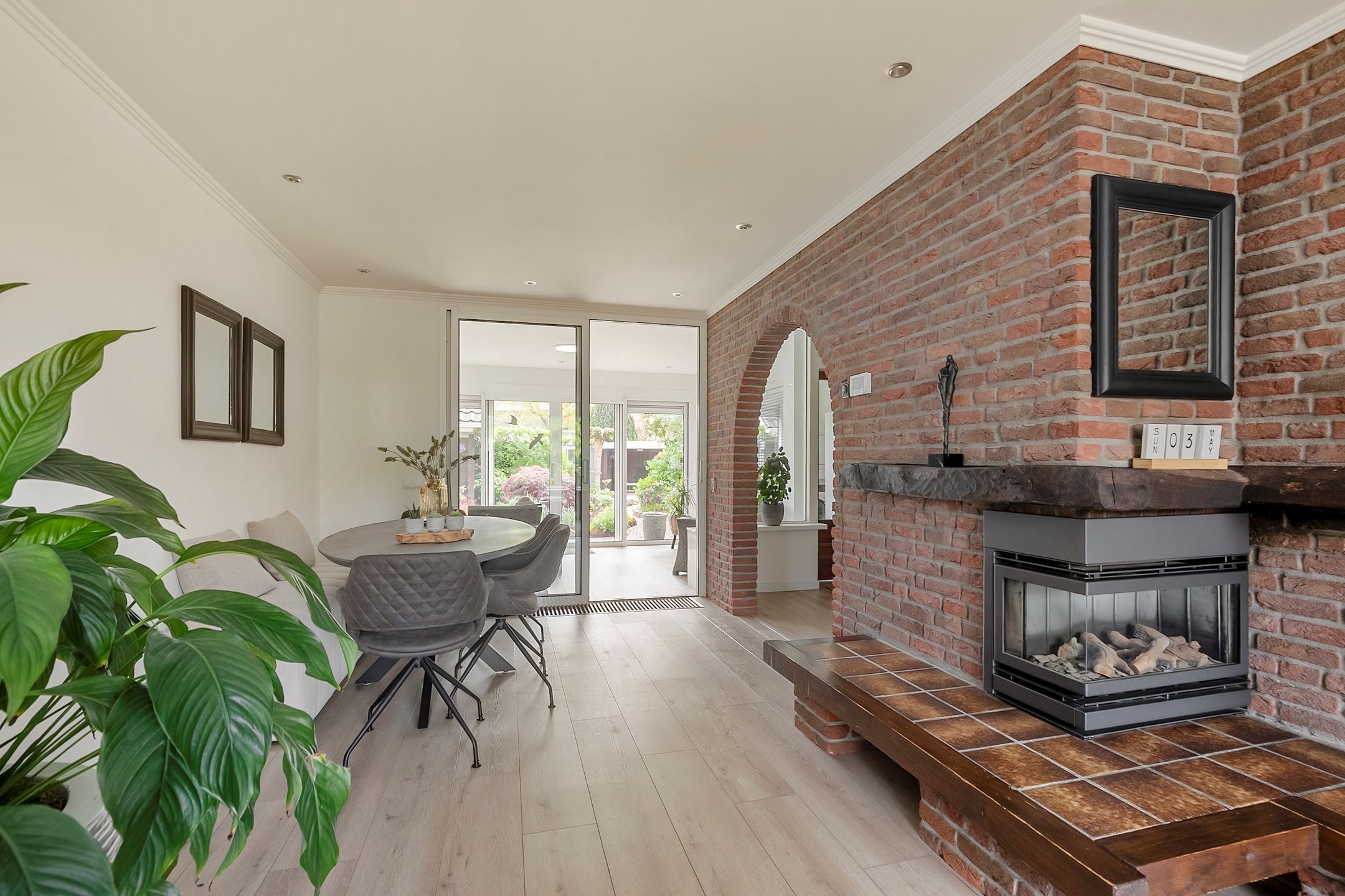 Spacious extended semi-detached family home with garage and deep garden in Lobith — 12