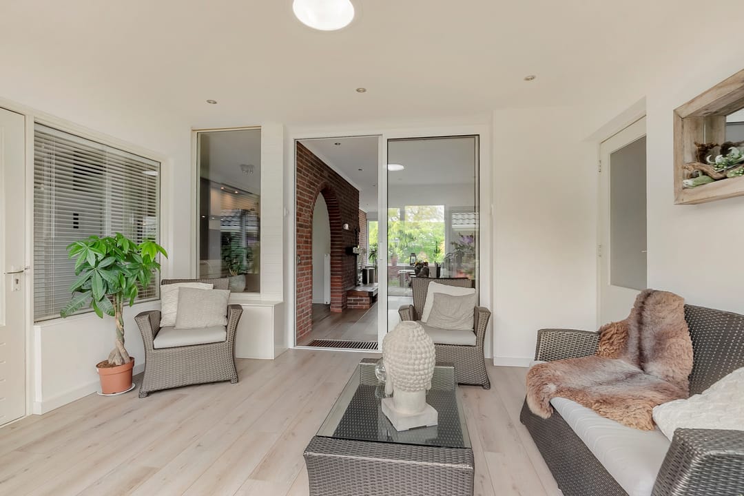 Spacious extended semi-detached family home with garage and deep garden in Lobith — 17