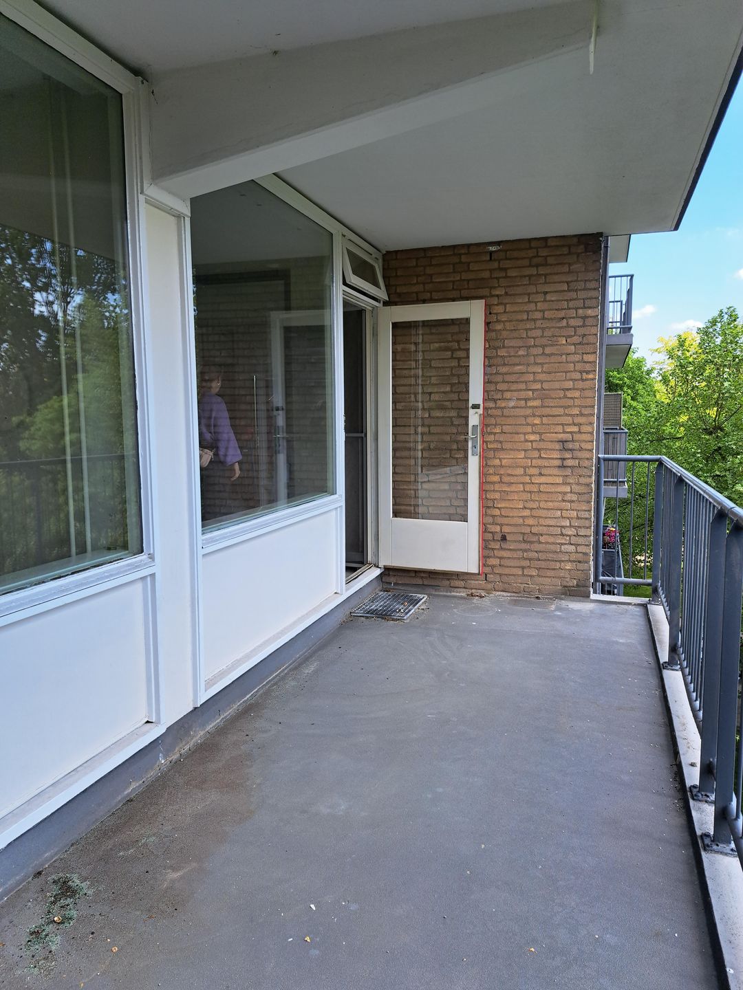 Bright 5-room apartment with balcony along singel in Van Zantenbuurt, Schiedam — 26