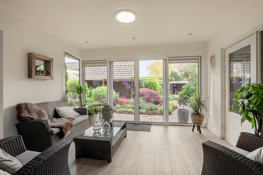 Spacious extended semi-detached family home with garage and deep garden in Lobith — 16