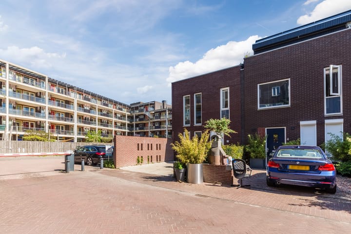Photo 4 of Edward Masseystraat 2