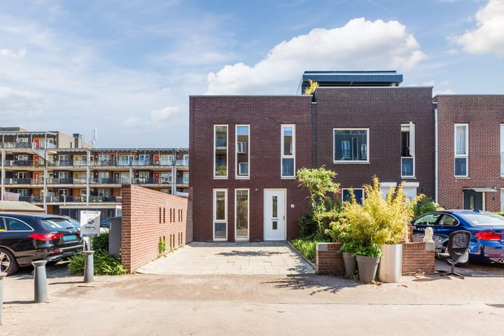 Photo 2 of Edward Masseystraat 2