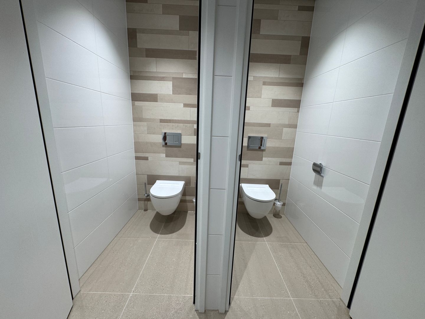 View photo 5 of Ellermanstraat 38