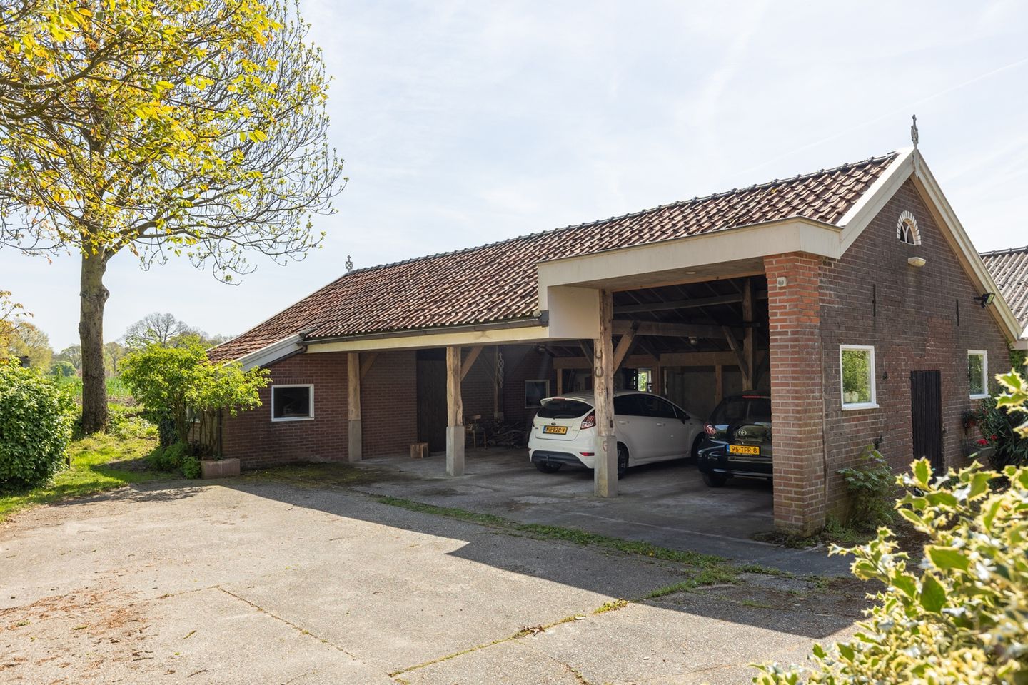 Photo 59 of Leugemorsweg 1