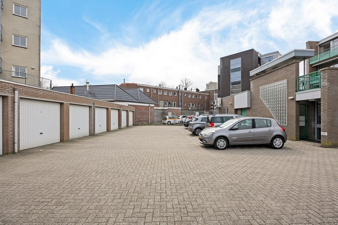 Photo 43 of Weerdingerstraat 249-G