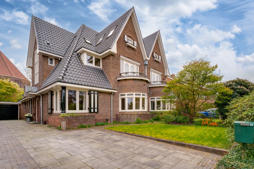 Photo 1 of Huygensweg 19