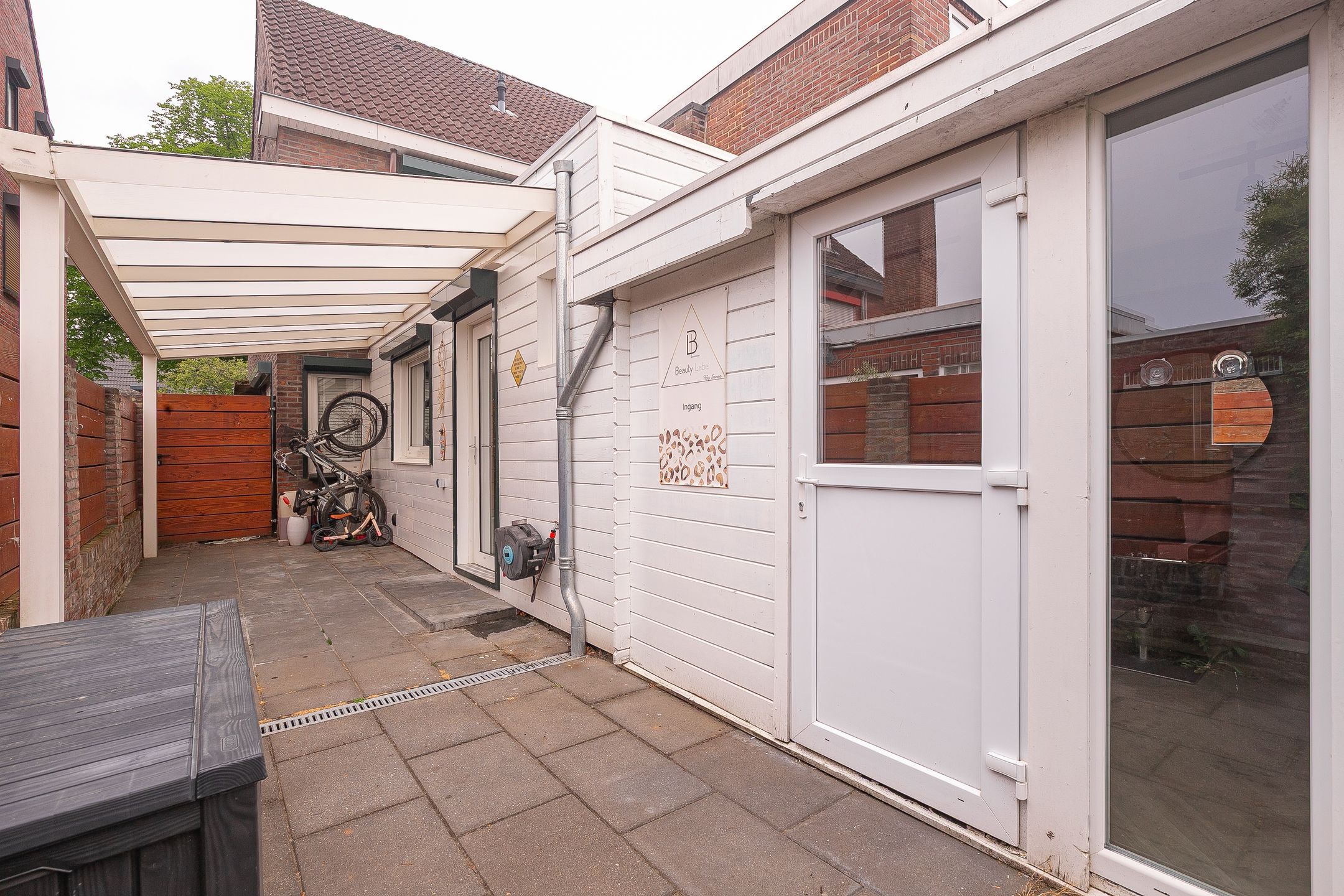 Photo 18 of Emmastraat 73