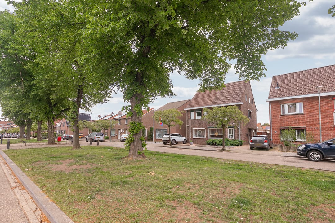 Photo 22 of Emmastraat 73