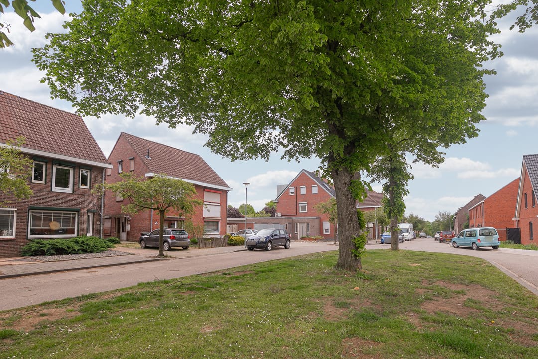 Photo 23 of Emmastraat 73