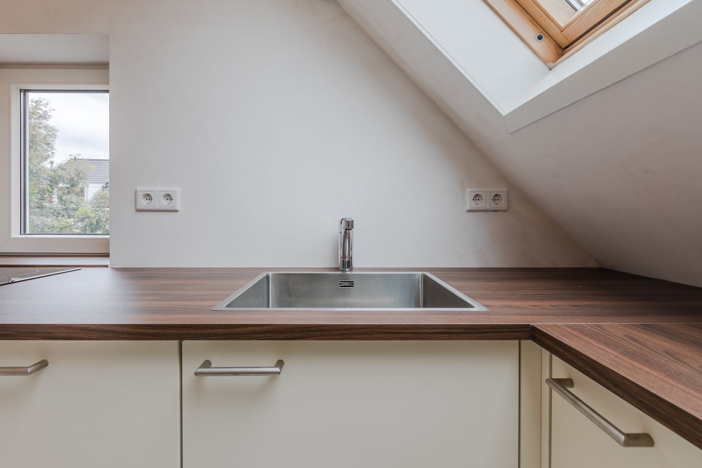 Photo 14 of van Berchenstraat 10-C