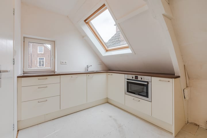 Photo 2 of van Berchenstraat 10-C
