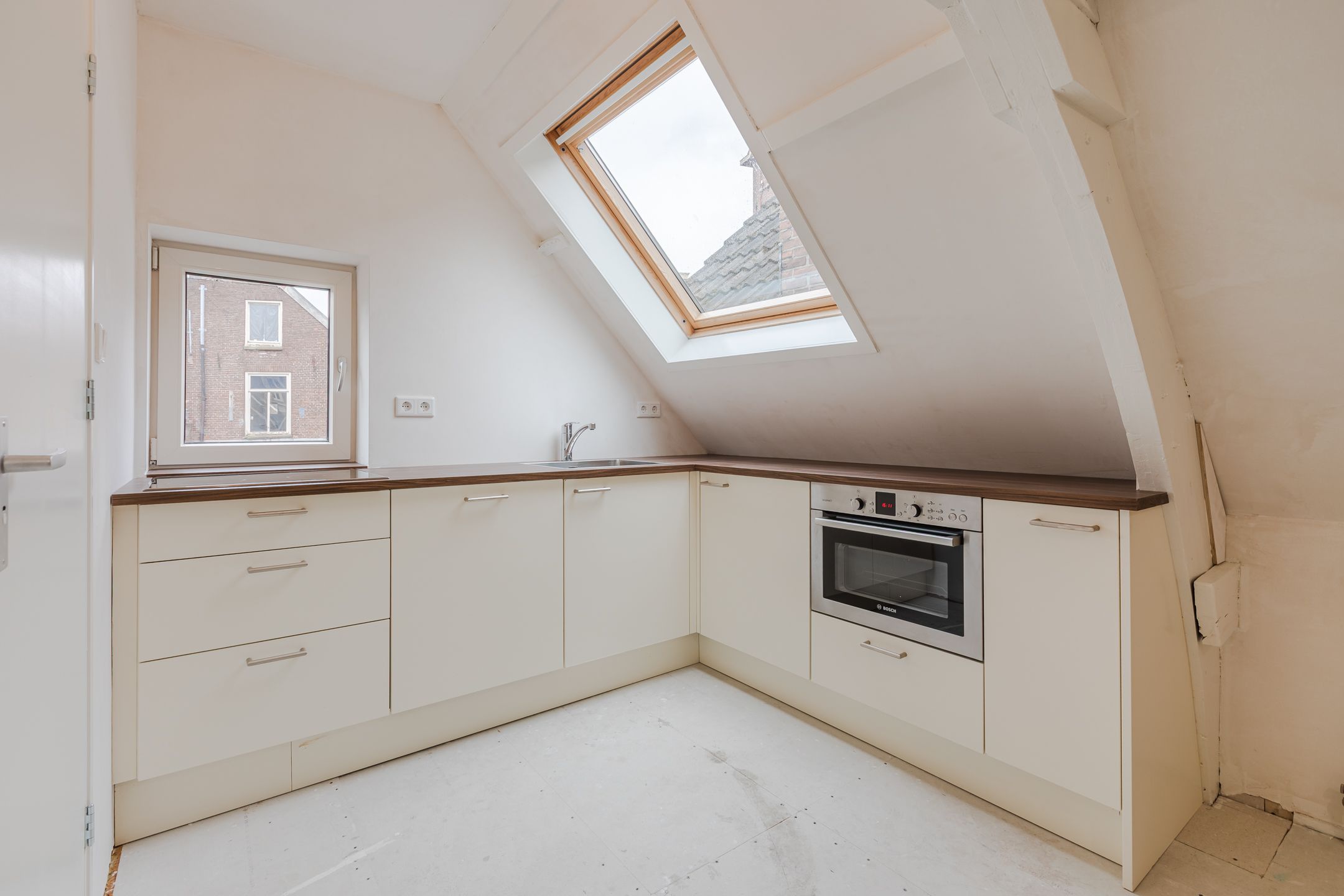 Photo 12 of van Berchenstraat 10-C