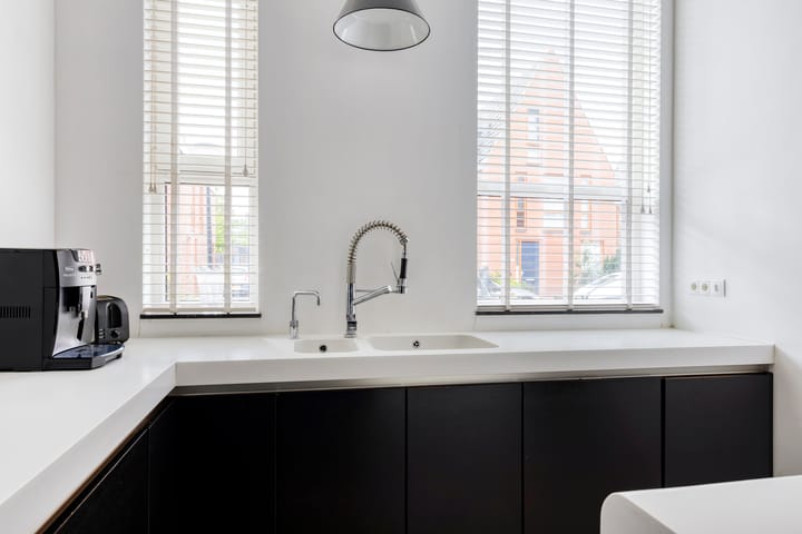Tussenwoning te koop: Oosterwerf 22, Zaandam