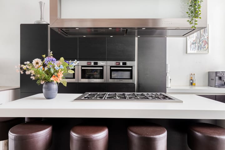 Tussenwoning te koop: Oosterwerf 22, Zaandam