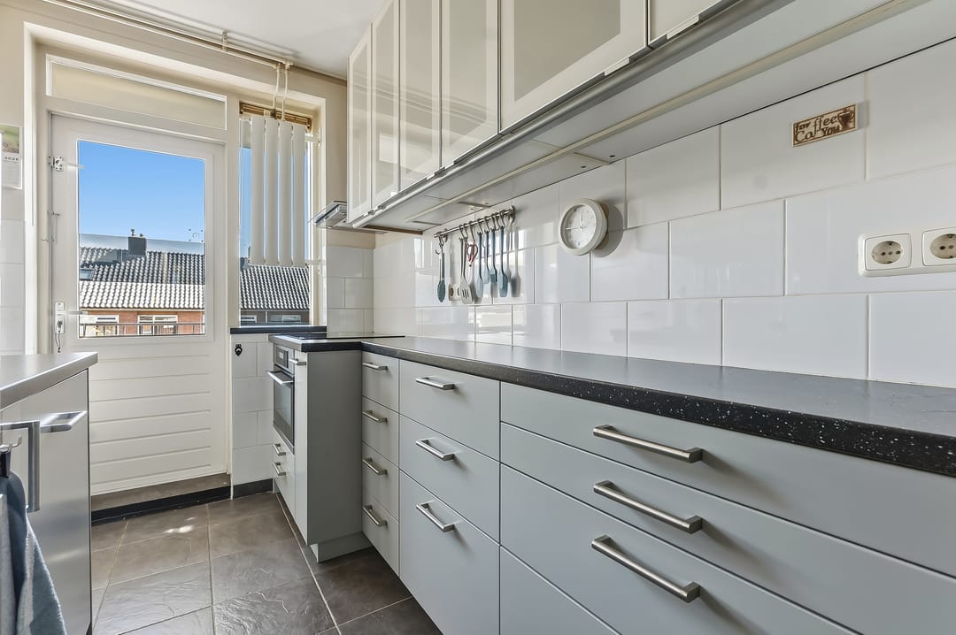 Photo 22 of Peter van Anrooystraat 75