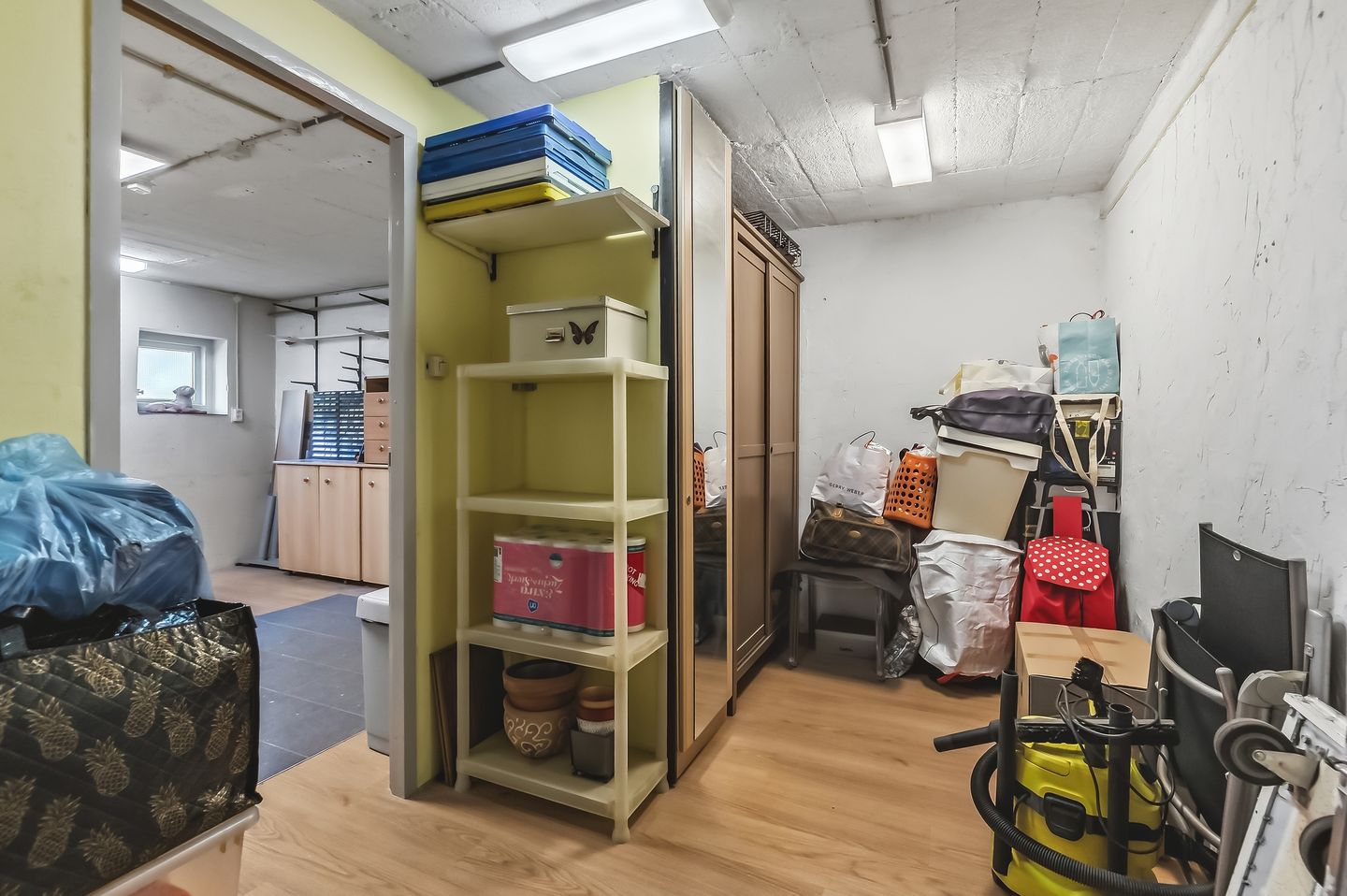 Photo 35 of Peter van Anrooystraat 75