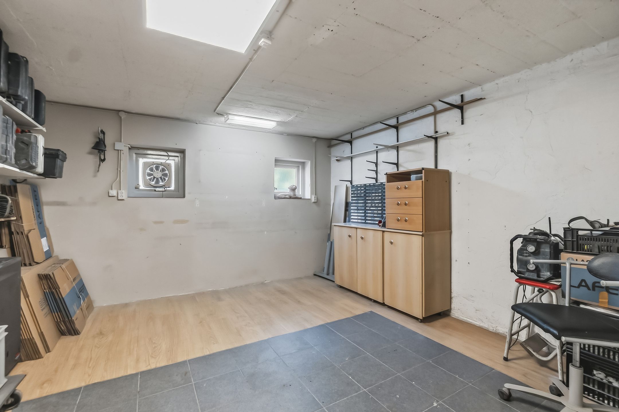 Photo 36 of Peter van Anrooystraat 75