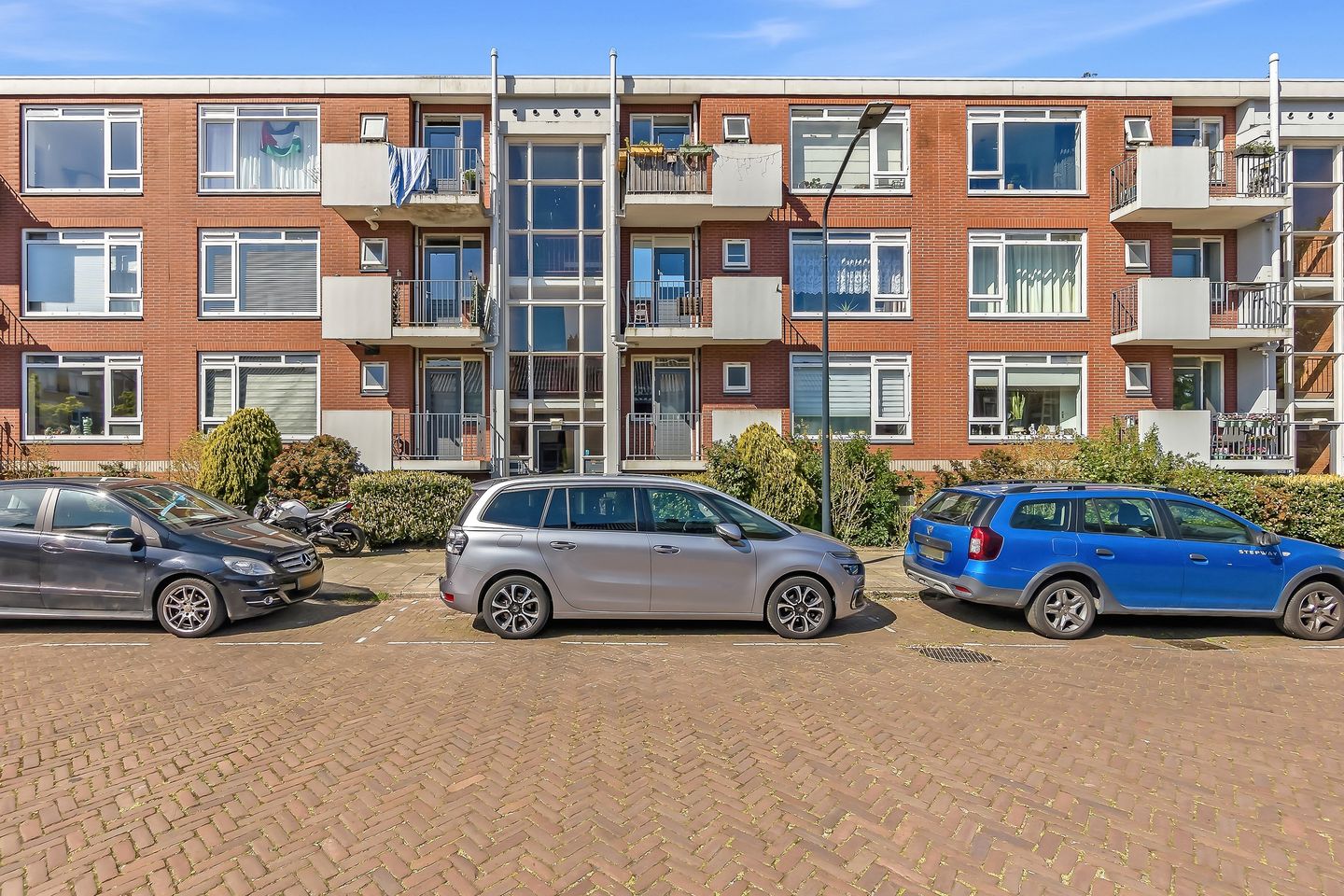 Photo 5 of Peter van Anrooystraat 75