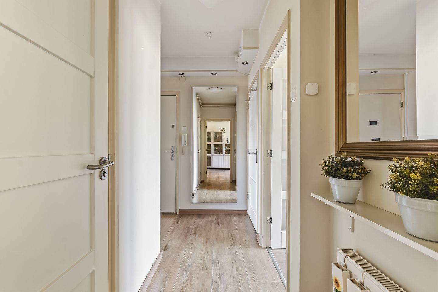 Photo 14 of Peter van Anrooystraat 75