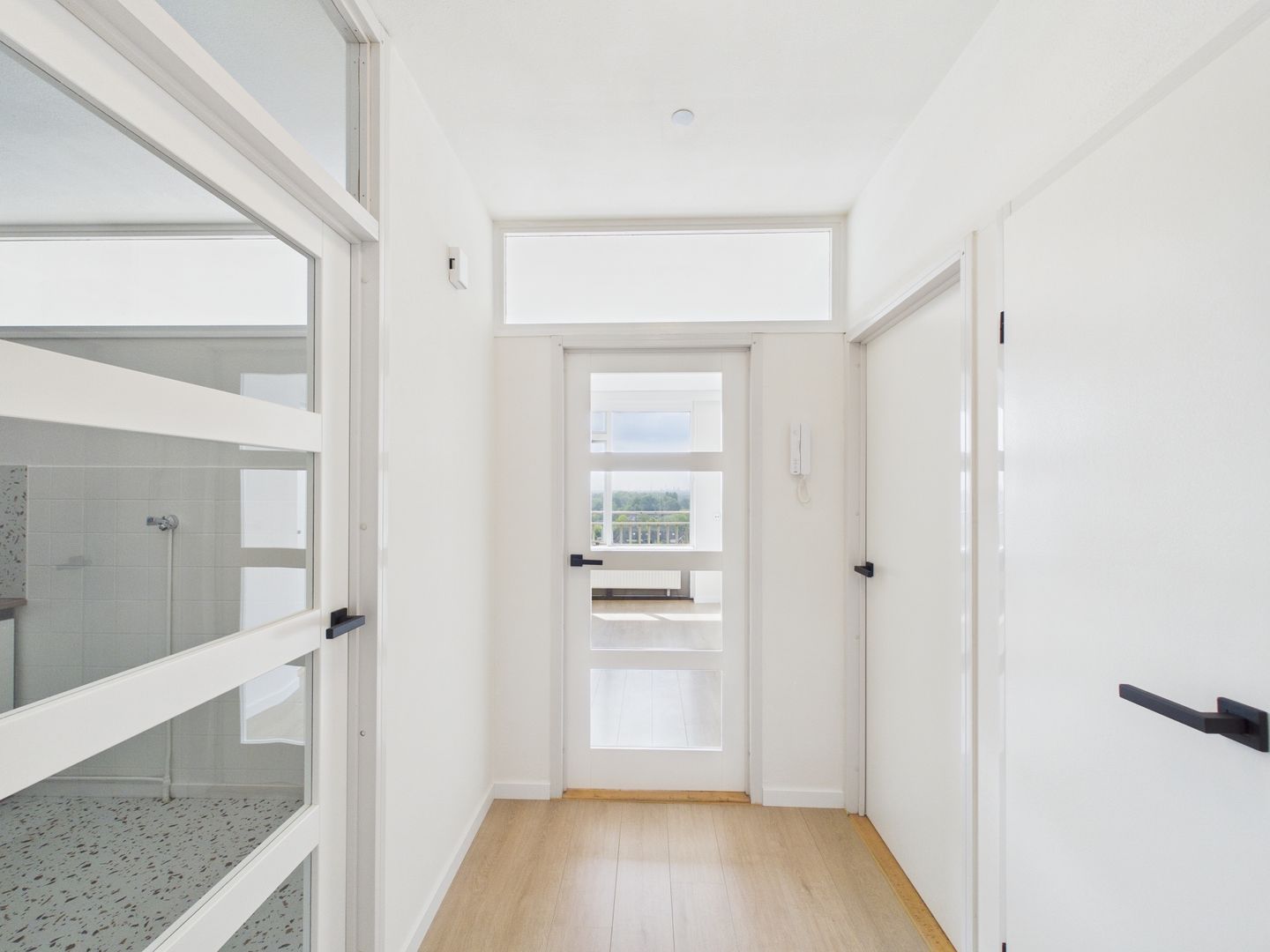 Move-In Ready Apartment with Stunning Views on the 10th Floor — 14