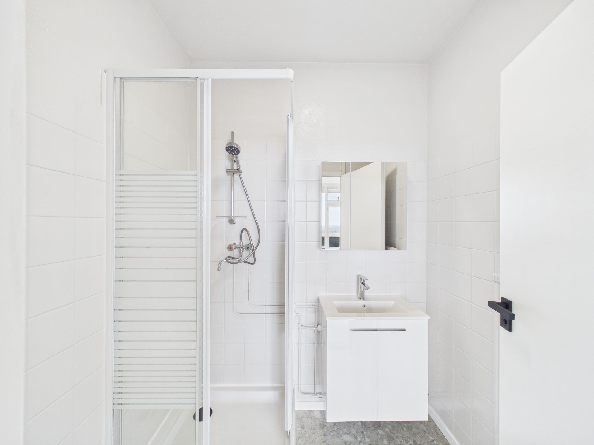 Move-In Ready Apartment with Stunning Views on the 10th Floor — 12