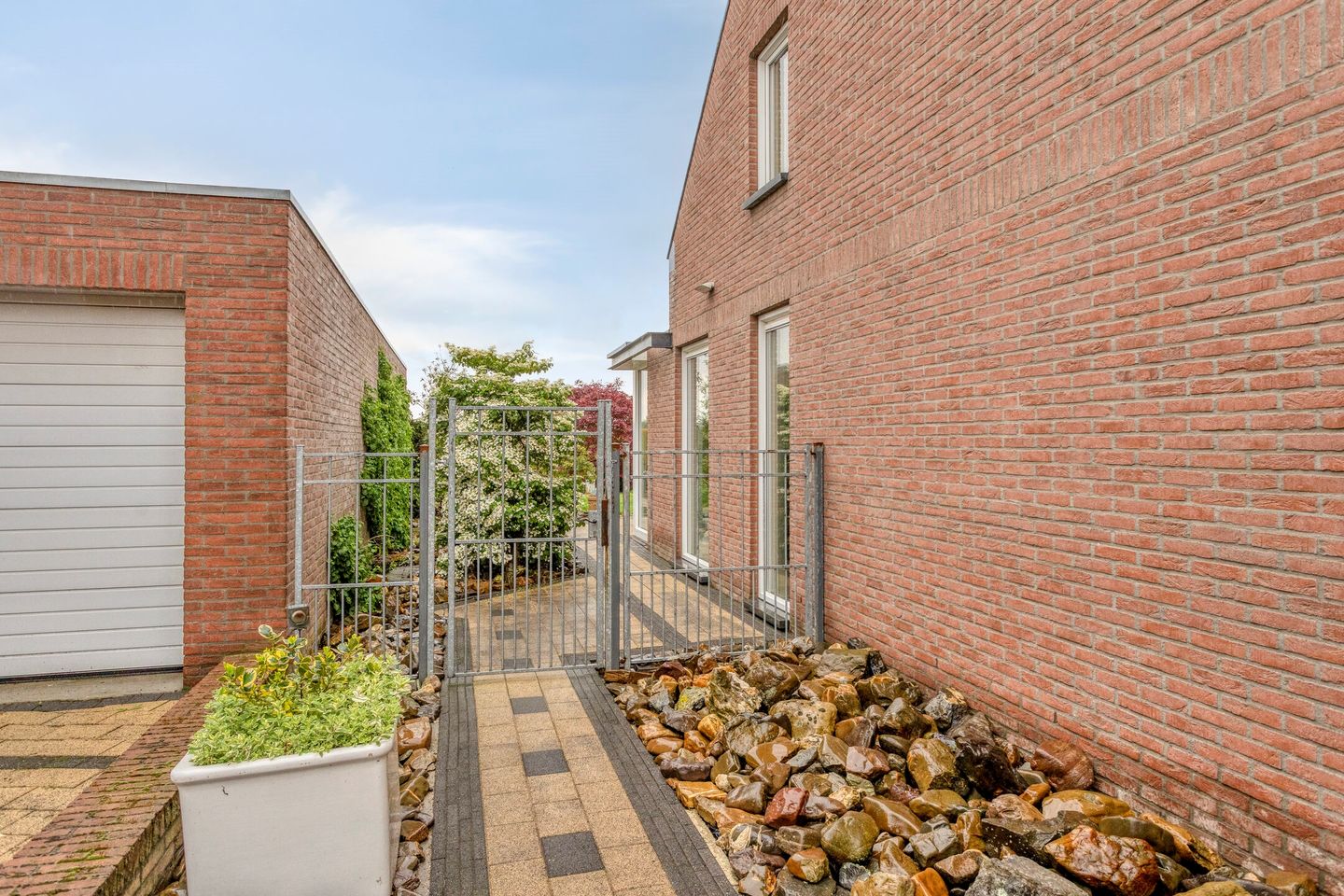 Photo 40 of Pastoor Starmansstraat 14